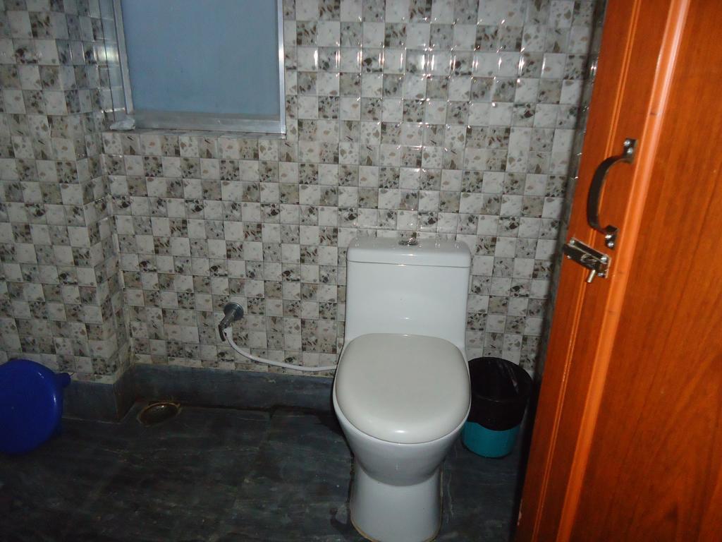 Hotel Debjyoti Сіліґурі Номер фото